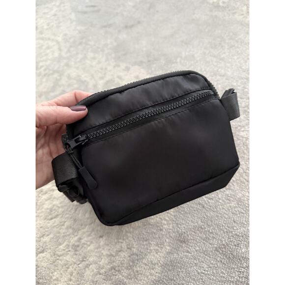 Dr. Pepper Themed Black Nylon Fanny Pack Crossbody Waist Bum Bag Promo - Picture 4 of 8